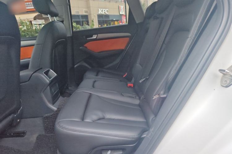 Used Audi Q5 2013 40 TFSI Ambition Left Rear Seat