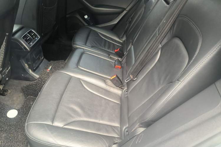Used Audi Q5 2013 40 TFSI Technology Edition Left Rear Seat