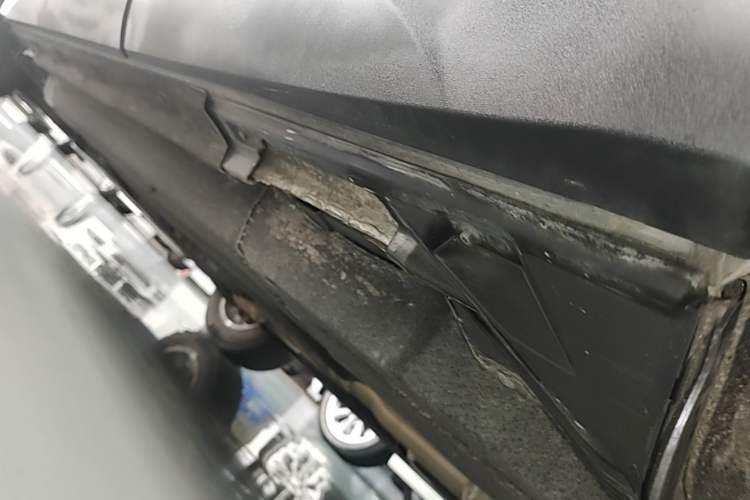 Used Audi Q5 2013 40 TFSI Technology Edition Left Side Sill
