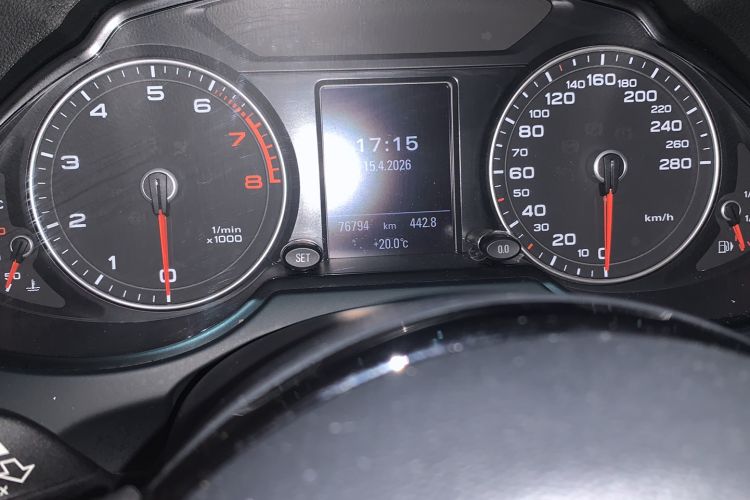 Used Audi Q5 2013 45 TFSI quattro Sport Edition Odometer Close Up
