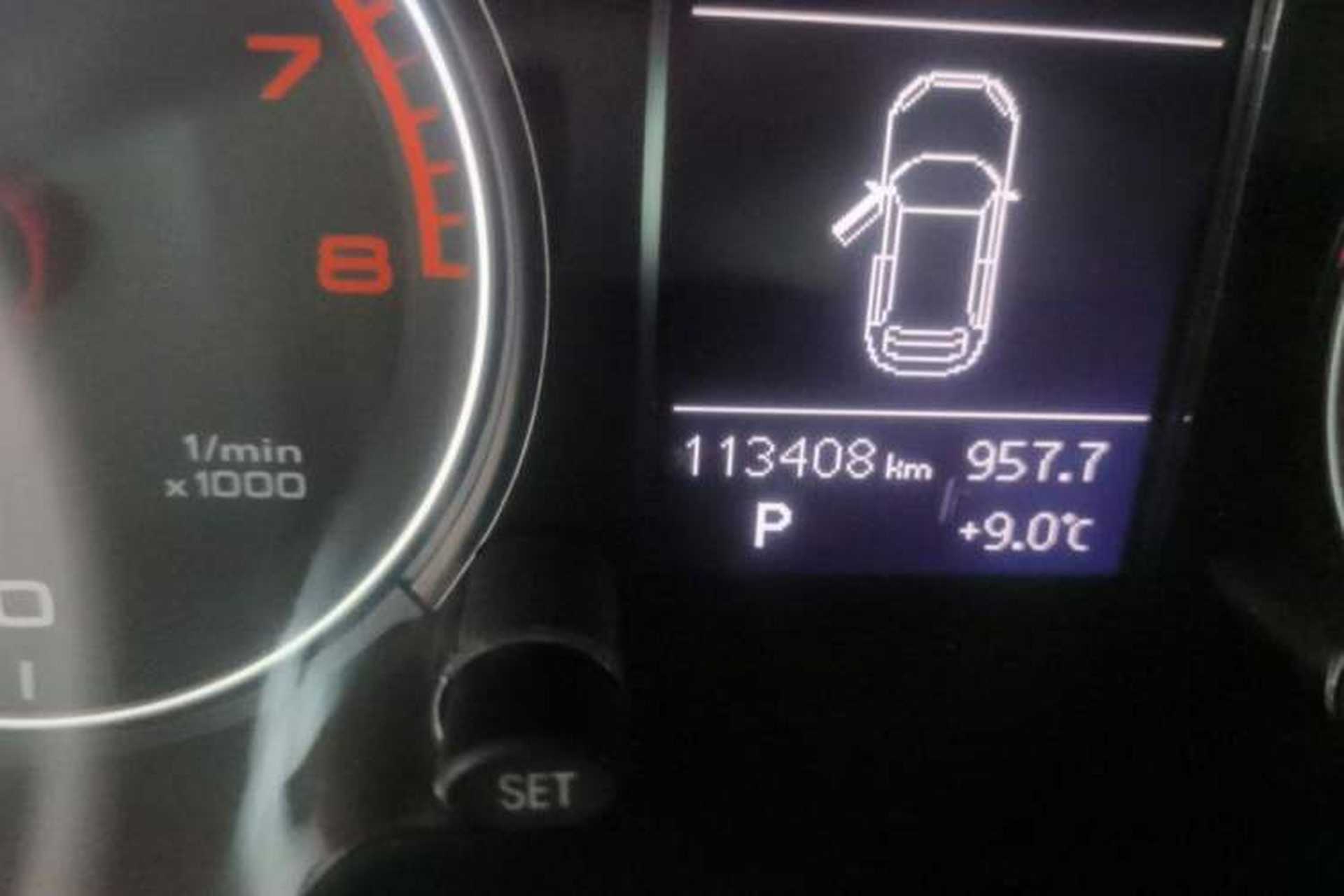 Used Audi Q5 2013 40 TFSI Technology Edition Odometer Close Up