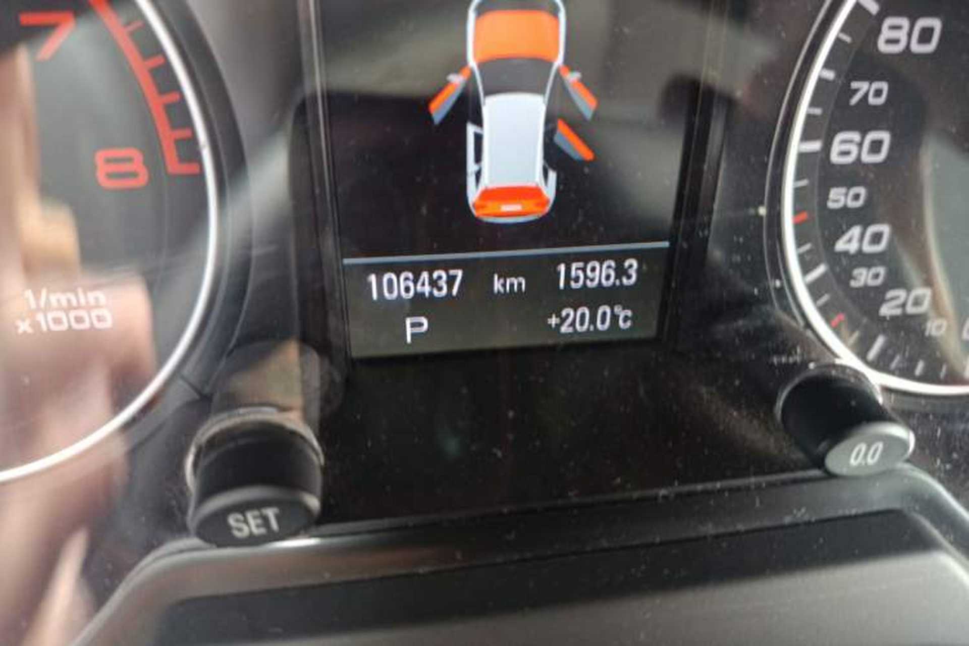 Used Audi Q5 2013 40 TFSI Comfort Edition Odometer Close Up