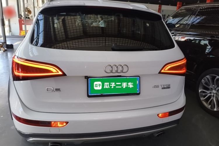 Used Audi Q5 2013 45 TFSI quattro off-road version Rear