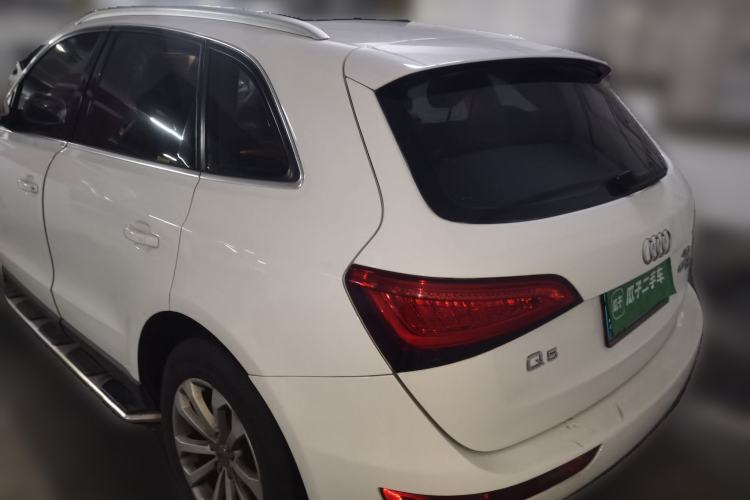 Used Audi Q5 2013 40 TFSI Technology Edition Rear Left 45 Deg
