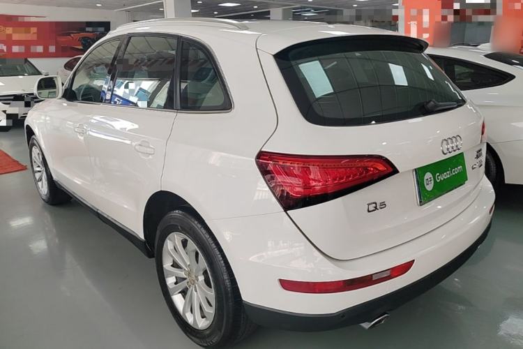 Used Audi Q5 2013 40 TFSI Technology Edition Rear Left 45 Deg