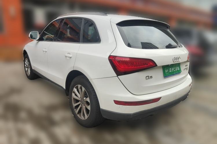 Used Audi Q5 2013 40 TFSI Technology Edition Rear Left 45 Deg