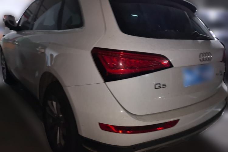 Used Audi Q5 2013 40 TFSI Technology Edition Rear Left 45 Deg