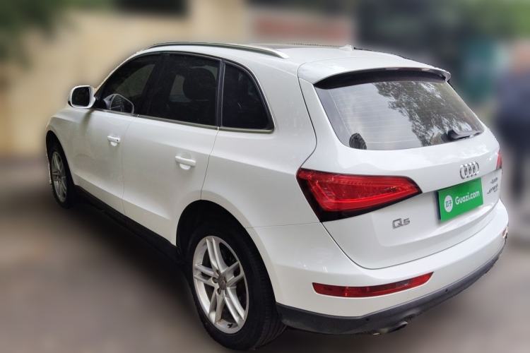 Used Audi Q5 2013 40 TFSI Luxury Model Rear Left 45 Deg