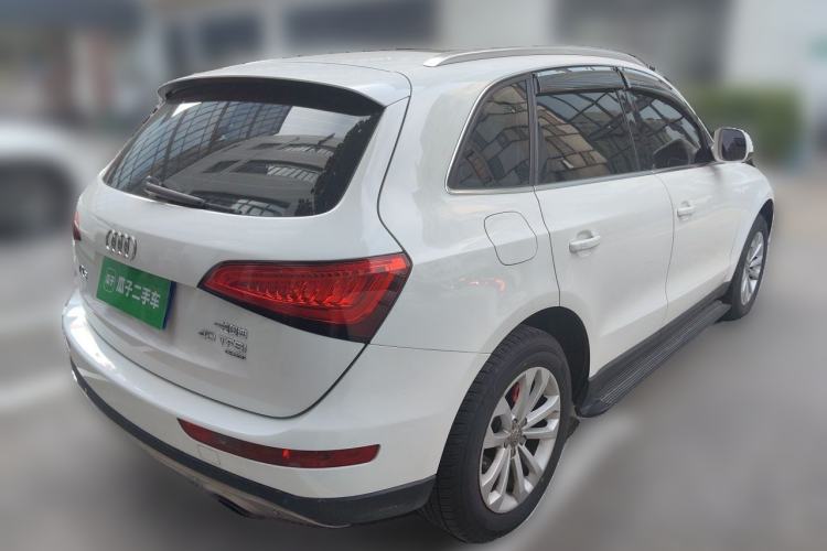 Used Audi Q5 2013 40 TFSI Technology Edition Rear Right 45 Deg