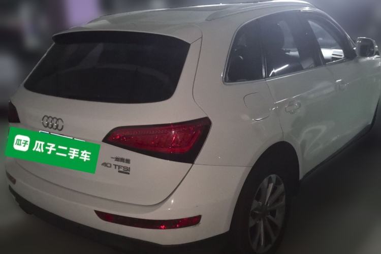 Used Audi Q5 2013 40 TFSI Technology Edition Rear Right 45 Deg