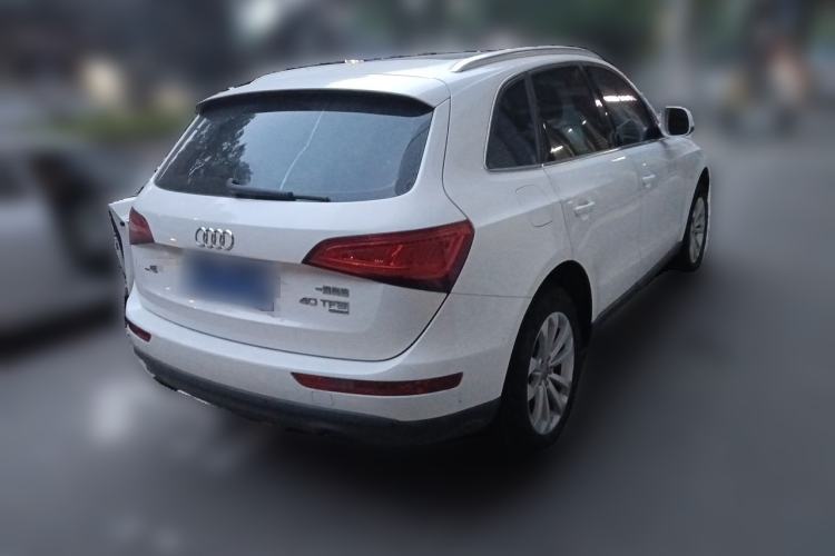 Used Audi Q5 2013 40 TFSI Technology Edition Rear Right 45 Deg