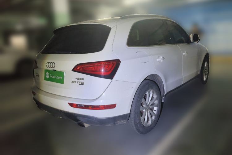 Used Audi Q5 2013 40 TFSI Technology Edition Rear Right 45 Deg