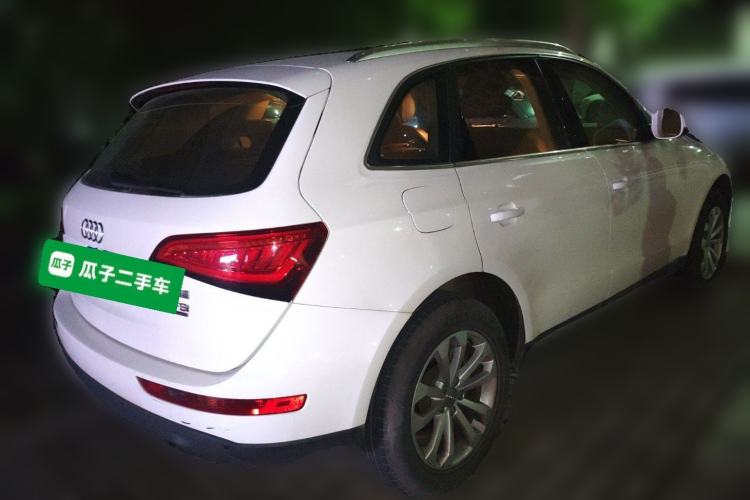 Used Audi Q5 2013 40 TFSI Technology Edition Rear Right 45 Deg