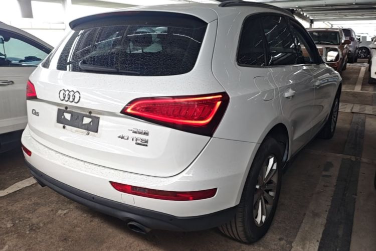 Used Audi Q5 2013 40 TFSI Technology Edition Rear Right 45 Deg
