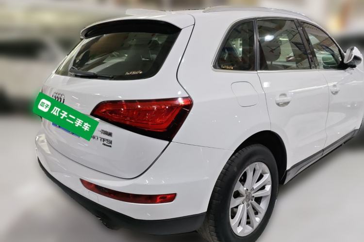 Used Audi Q5 2013 40 TFSI Technology Edition Rear Right 45 Deg