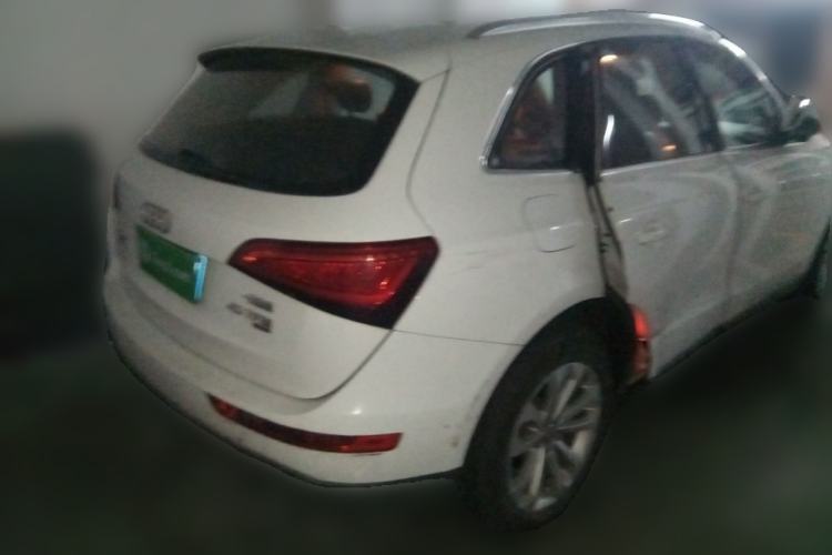 Used Audi Q5 2013 40 TFSI Technology Edition Rear Right 45 Deg