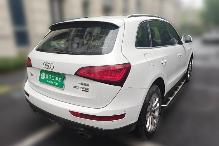Used Audi Q5 2013 40 TFSI Technology Edition Rear Right 45 Deg