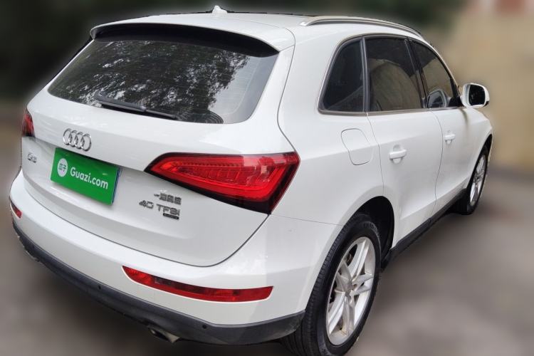 Used Audi Q5 2013 40 TFSI Luxury Model Rear Right 45 Deg
