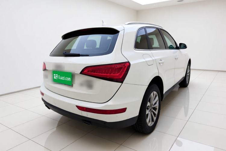 Used Audi Q5 2013 40 TFSI Technology Edition Rear Right 45 Deg