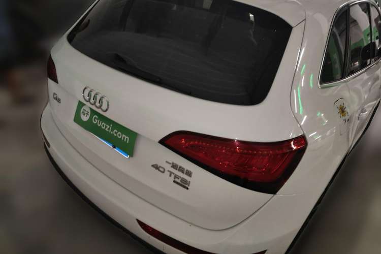 Used Audi Q5 2013 40 TFSI Technology Edition Rear Right 45 Deg