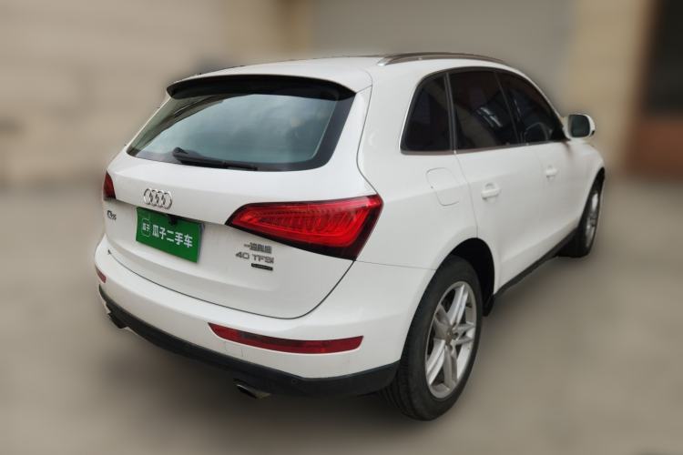Used Audi Q5 2013 40 TFSI Technology Edition Rear Right 45 Deg