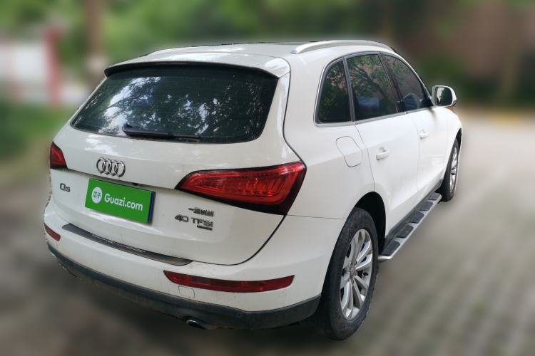 Used Audi Q5 2013 40 TFSI Technology Edition Rear Right 45 Deg