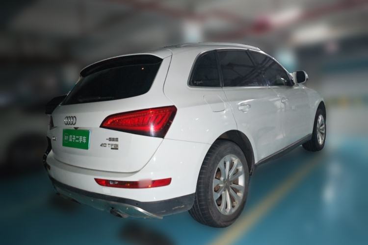 Used Audi Q5 2013 40 TFSI Technology Edition Rear Right 45 Deg