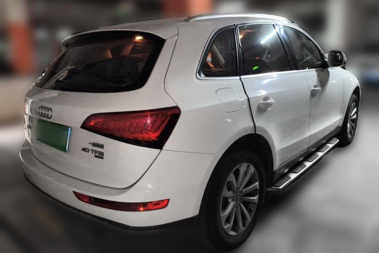 Used Audi Q5 2013 40 TFSI Technology Edition Rear Right 45 Deg