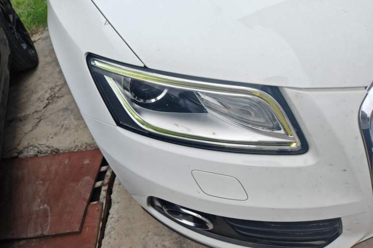 Used Audi Q5 2013 40 TFSI Ambition Right Front Headlight