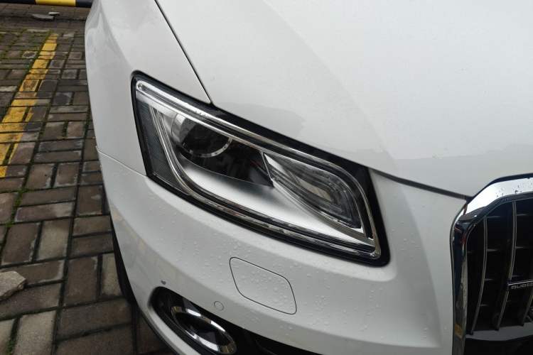 Used Audi Q5 2013 40 TFSI Comfort Edition Right Front Headlight