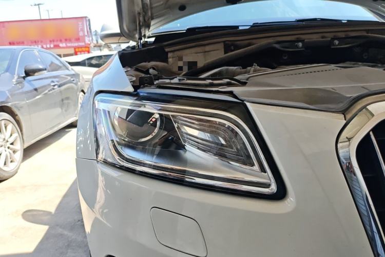 Used Audi Q5 2013 40 TFSI Ambition Right Front Headlight