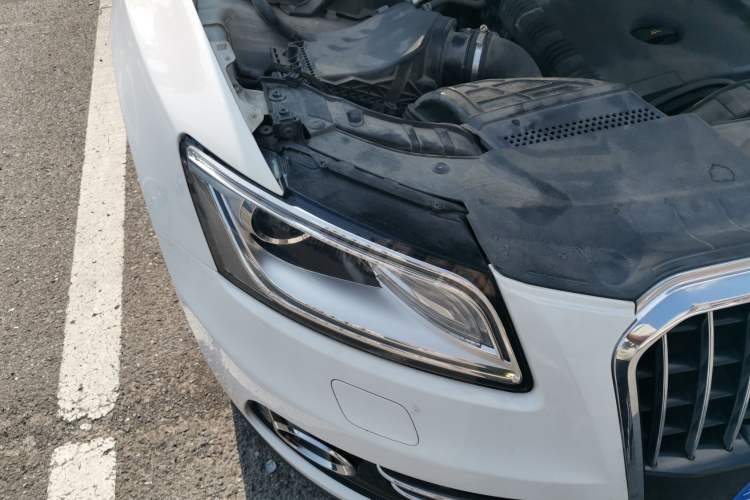 Used Audi Q5 2013 40 TFSI Ambition Right Front Headlight