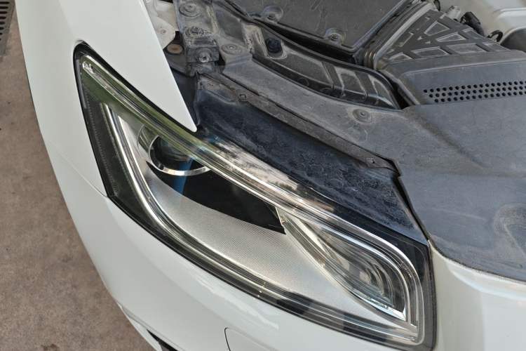 Used Audi Q5 2013 45 TFSI quattro Sport Edition Right Front Headlight