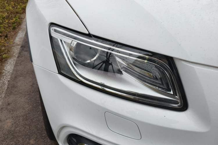 Used Audi Q5 2013 45 TFSI quattro Sport Edition Right Front Headlight