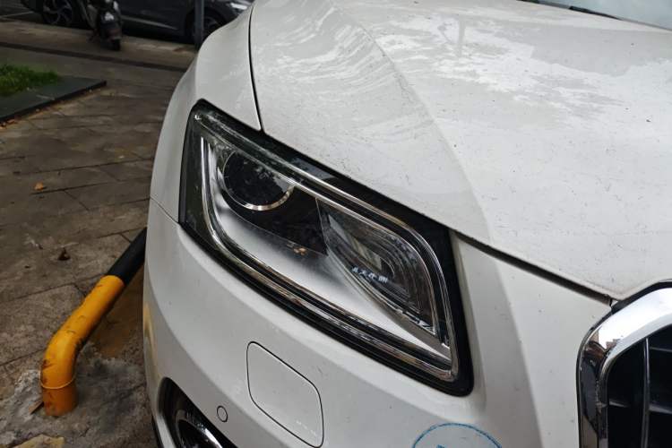 Used Audi Q5 2013 40 TFSI Ambition Right Front Headlight