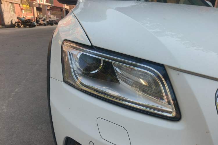 Used Audi Q5 2013 40 TFSI Technology Edition Right Front Headlight