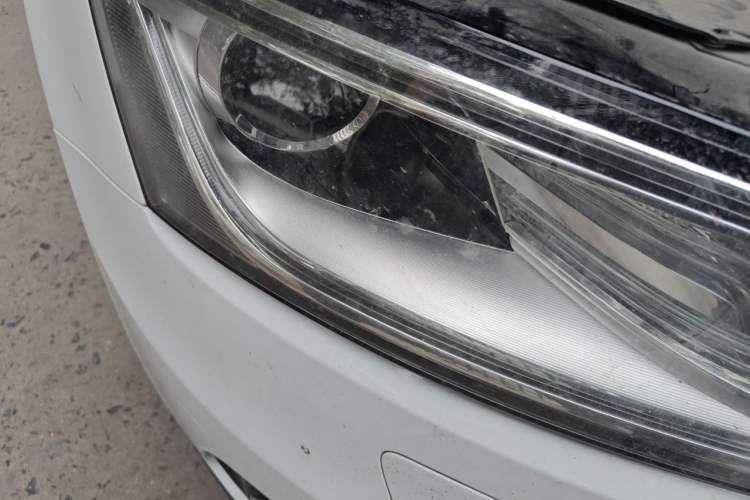 Used Audi Q5 2013 40 TFSI Ambition Right Front Headlight