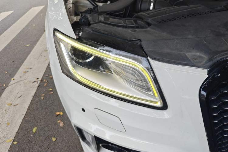 Used Audi Q5 2013 40 TFSI Comfort Edition Right Front Headlight
