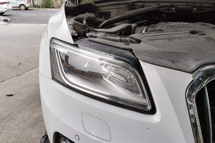 Used Audi Q5 2013 40 TFSI Comfort Edition Right Front Headlight