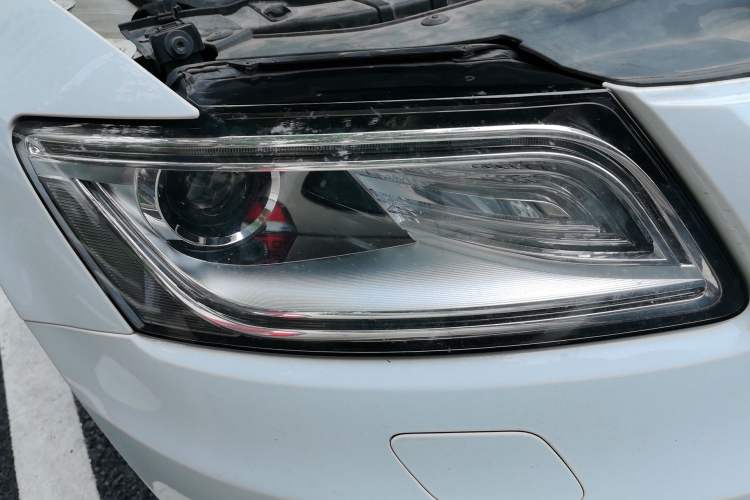 Used Audi Q5 2013 40 TFSI Ambition Right Front Headlight