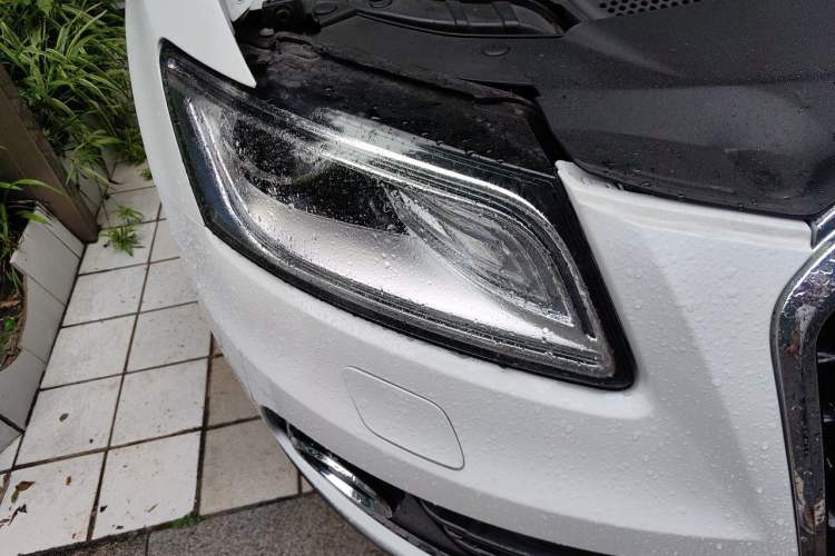 Used Audi Q5 2013 40 TFSI Ambition Right Front Headlight