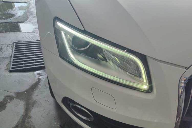 Used Audi Q5 2013 40 TFSI Ambition Right Front Headlight