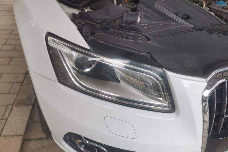 Used Audi Q5 2013 40 TFSI hybrid Right Front Headlight