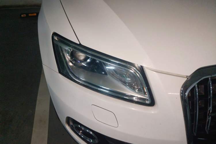 Used Audi Q5 2013 40 TFSI Ambition Right Front Headlight