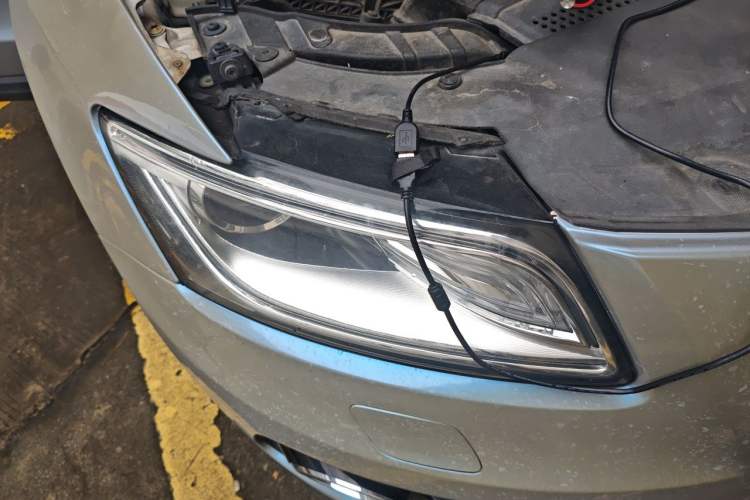 Used Audi Q5 2013 40 TFSI Ambition Right Front Headlight