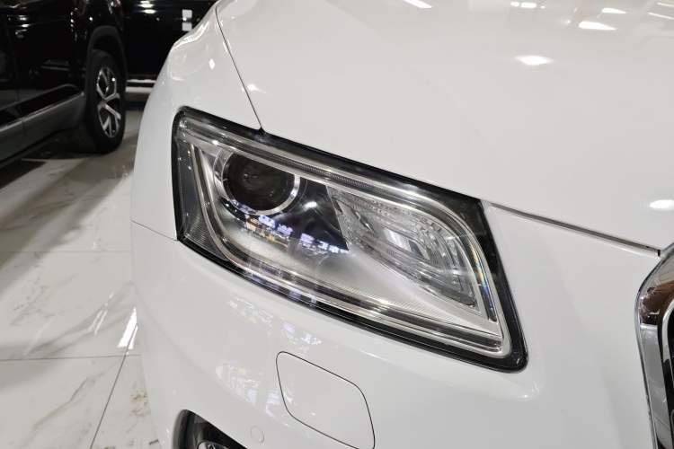 Used Audi Q5 2013 40 TFSI Technology Edition Right Front Headlight