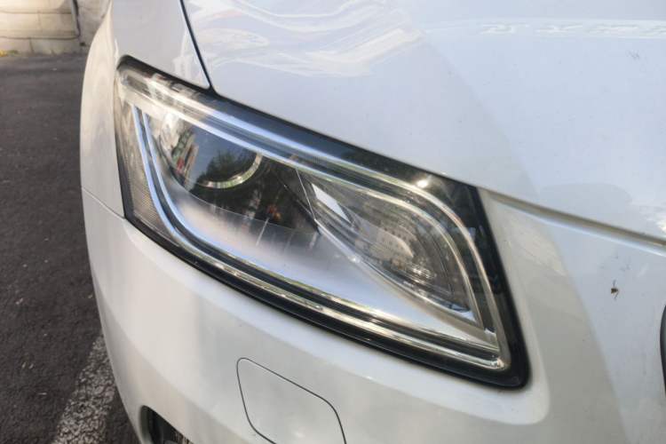 Used Audi Q5 2013 40 TFSI Ambition Right Front Headlight
