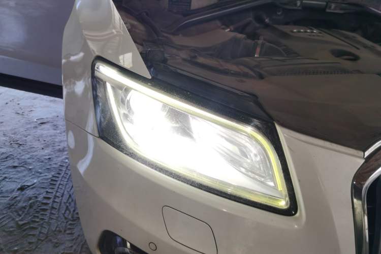 Used Audi Q5 2013 40 TFSI Technology Edition Right Front Headlight