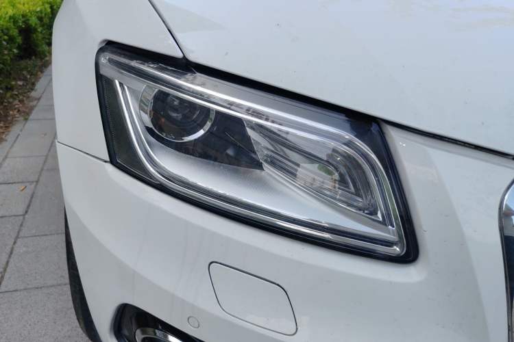 Used Audi Q5 2013 40 TFSI Comfort Edition Right Front Headlight