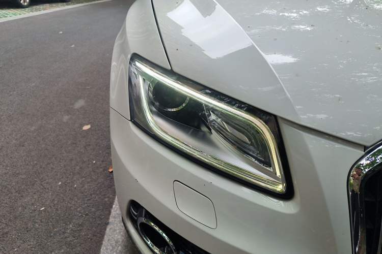 Used Audi Q5 2013 40 TFSI Ambition Right Front Headlight